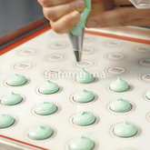 Tapis Silicone pour Macarons 30/40cm - Pavoni SPV64MACARONS